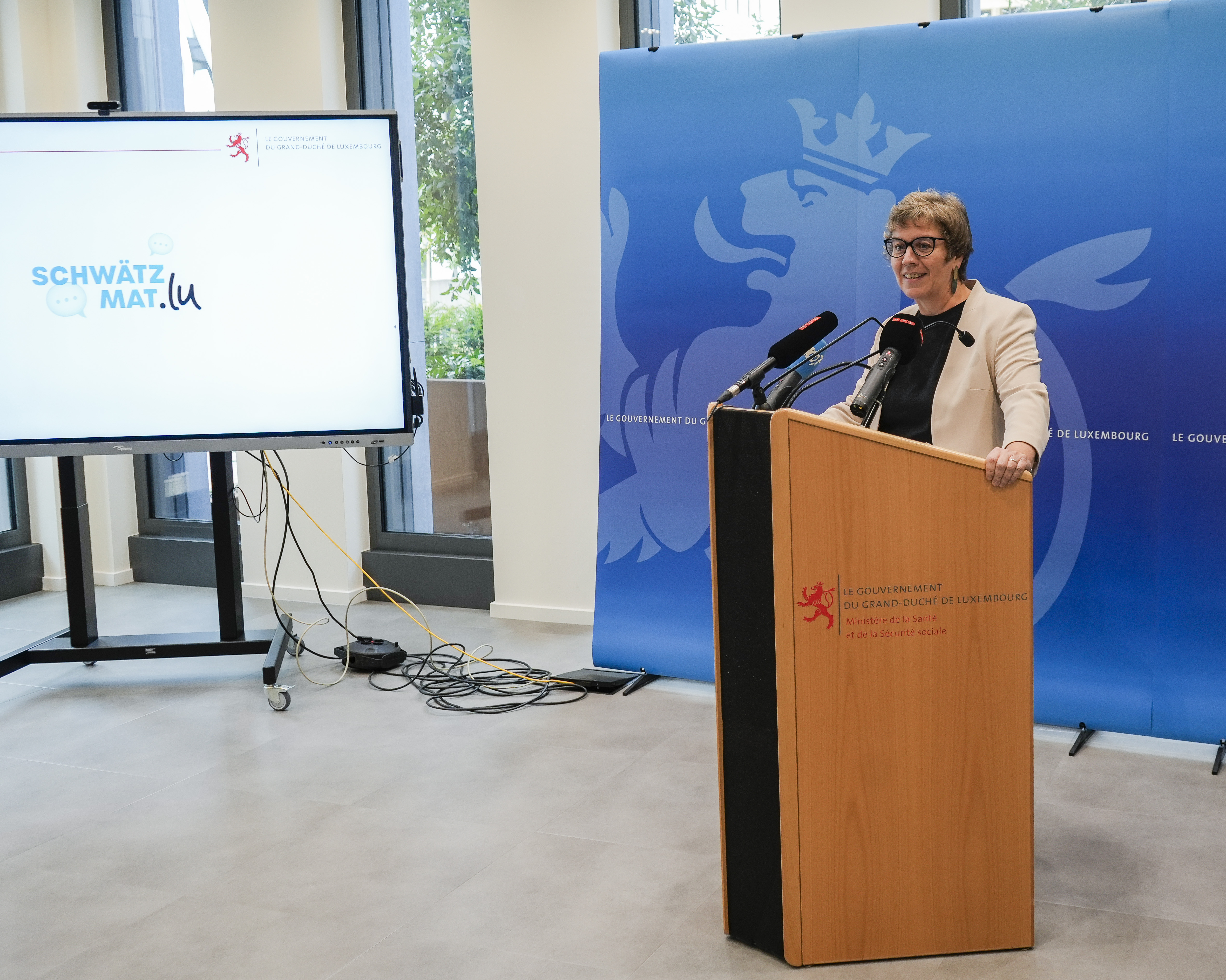 Ministerin Martine Deprez bei der Pressekonferenz zur Vorstellung der Platform